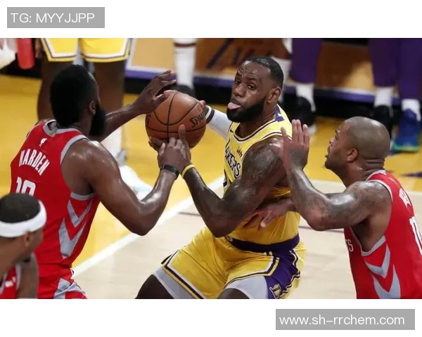 25号火箭与湖人激战正酣谁能在这场对决中笑到最后 25号火箭与湖人激战正酣谁能在这场对决中笑到最后